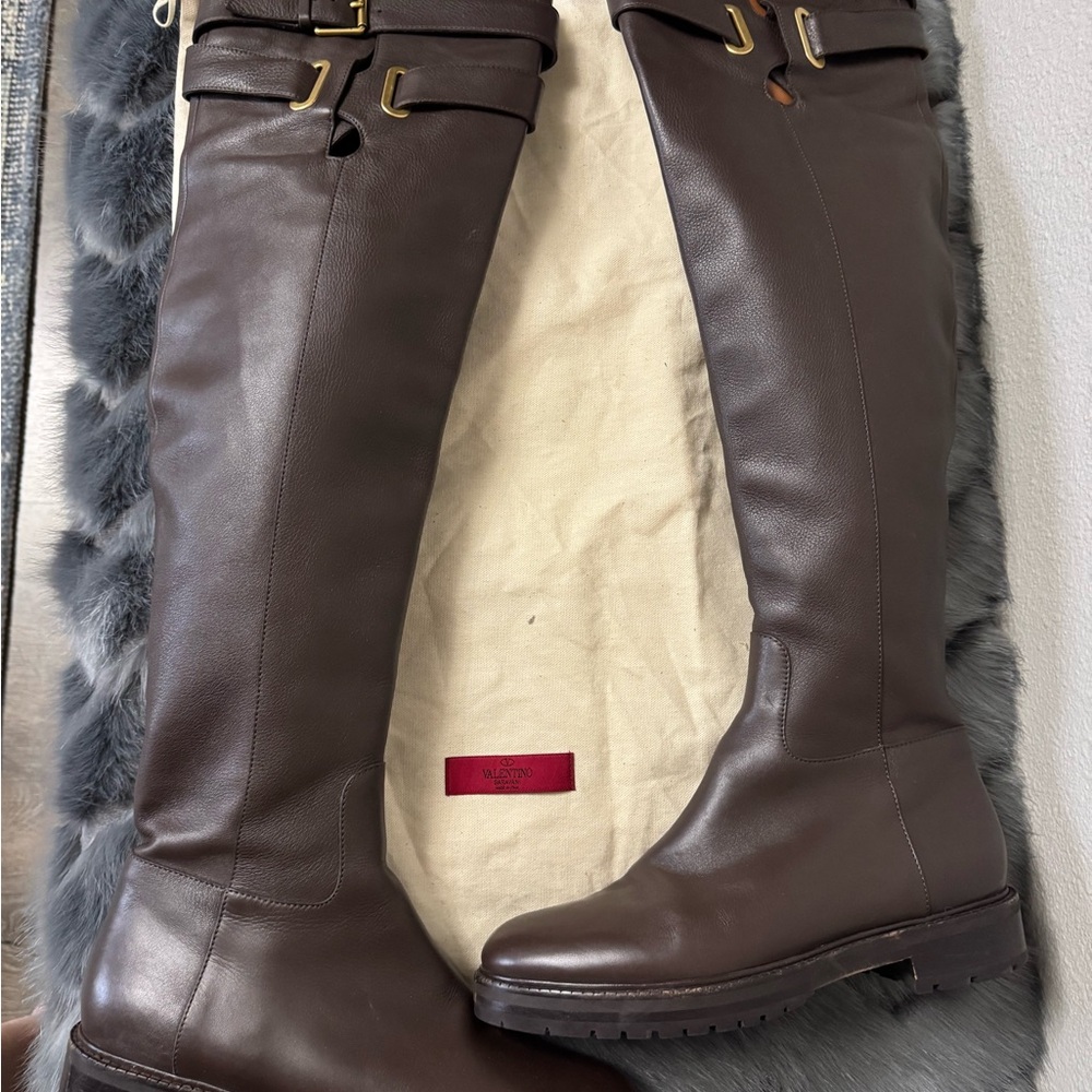 Valentino Garavani Brown Over-the-Knee Leather Boots
Authentic - Picture 2 of 7